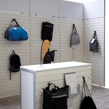 FlexiSlot-® Slatwall Messestand "Style-Black" - 3.900 x 800 mm hovedstand